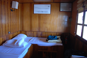 vat phou cruise cabin