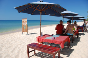 dining on the beach in vietnam
