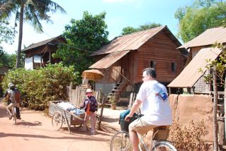 exploring siem reap by bicycle