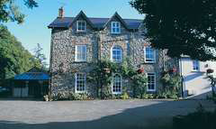 Wolfcastle Country Hotel
